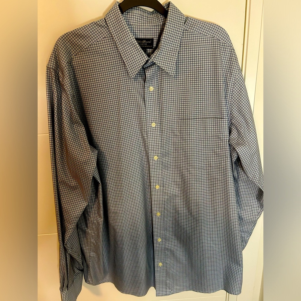 Eddie Bauer classic fit wrinkle stain resistant size tall xl light blue checker